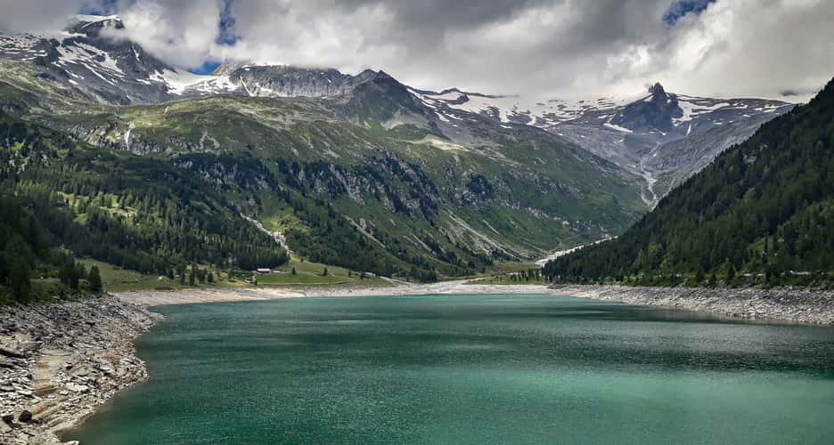 View from Lago di Neves dam
