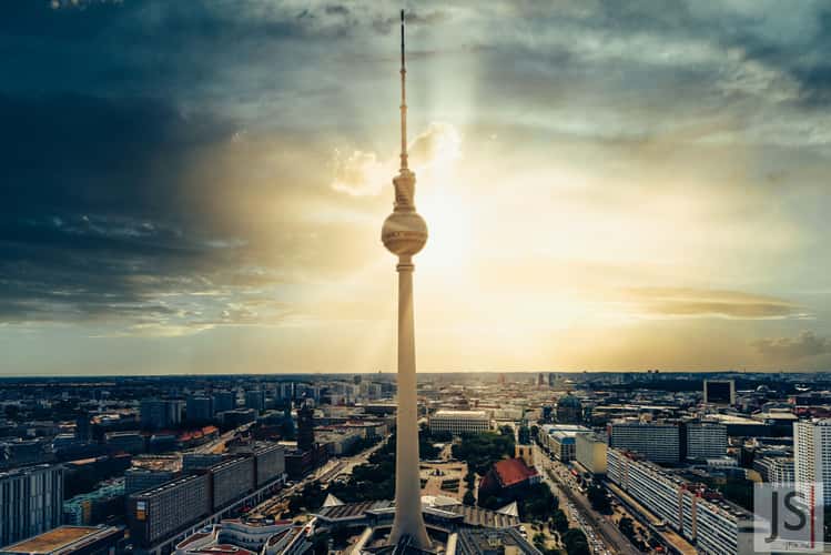 Berlin TV Tower, Park Inn Hotel