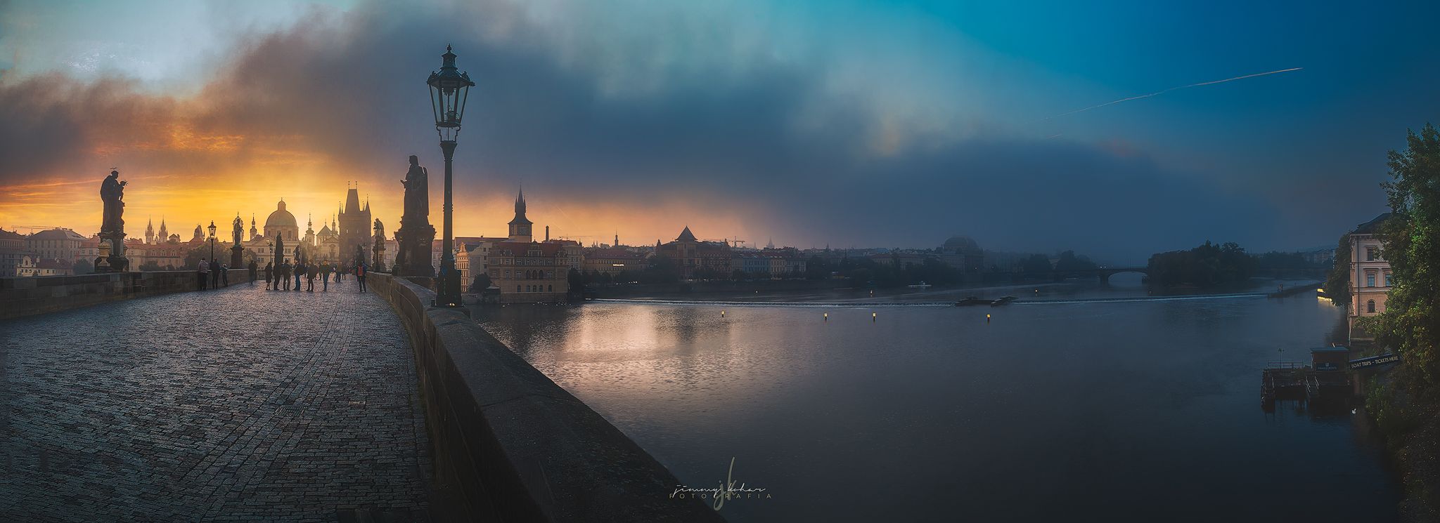 Charles Bridge (western), Czech Republic