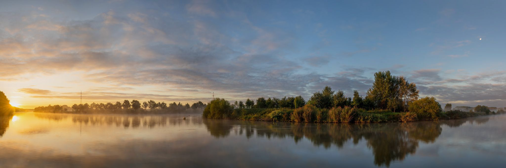 Crossing of two channels in Merendree., Belgium