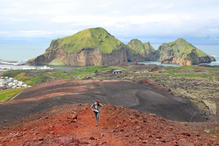 Eldfell crater