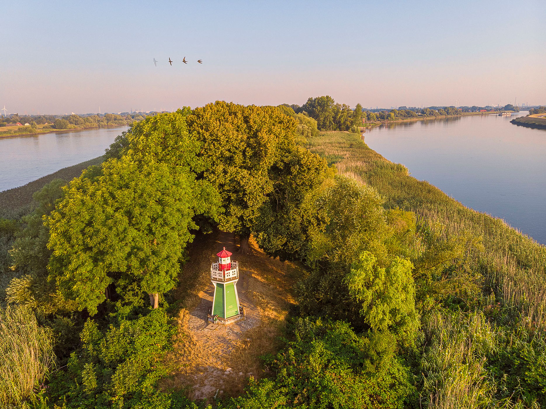 Lighthouse Bunthäuser Spitze, Hamburg [Drone], Germany
