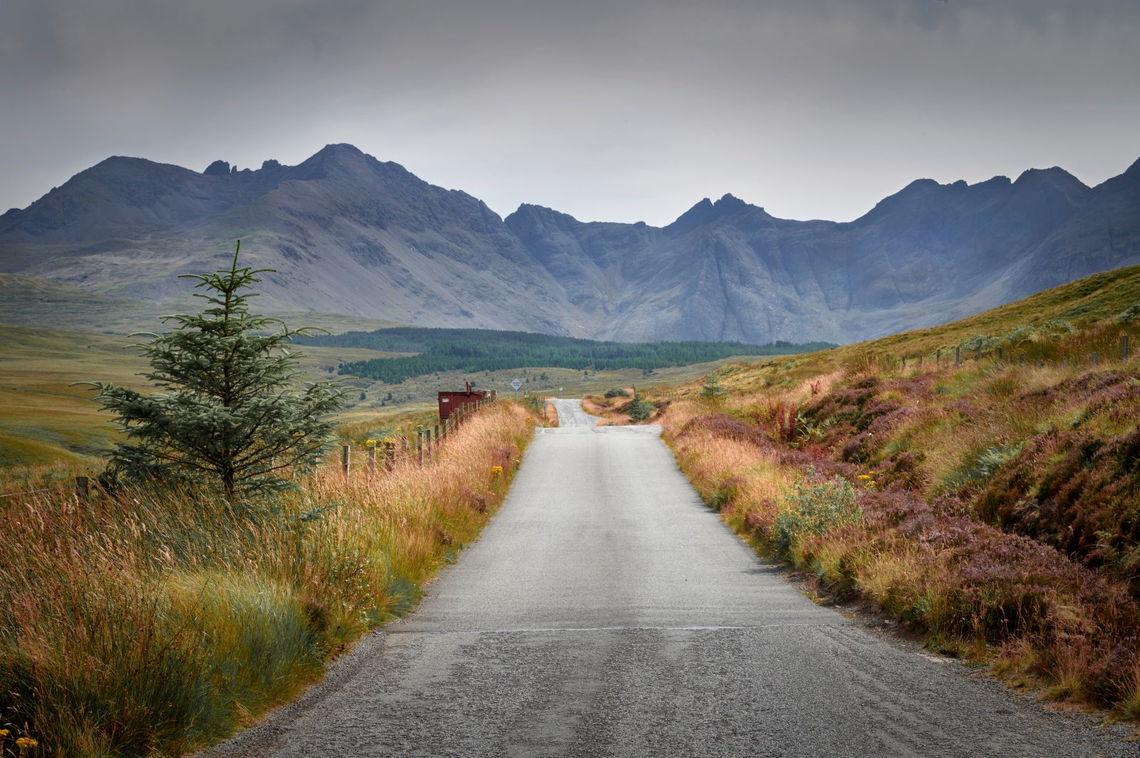 Skye Mountain Range, United Kingdom
