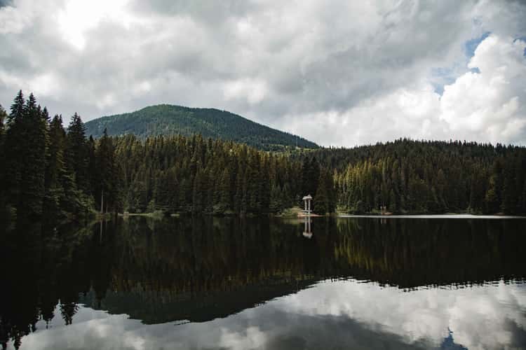 Synevyr Lake