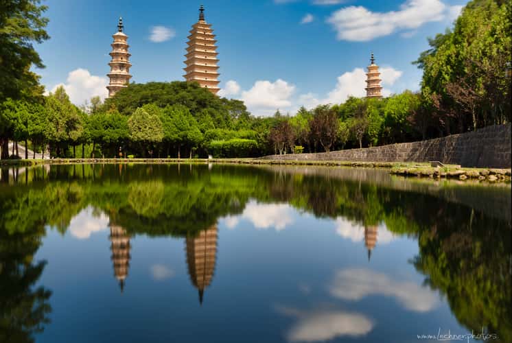 The Three Pagodas of Chong Sheng Temple