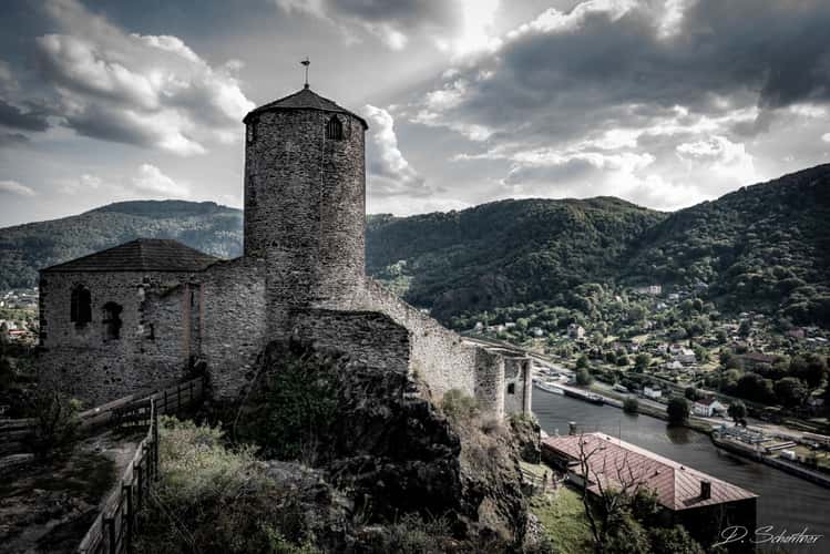 Visit Střekov Castle