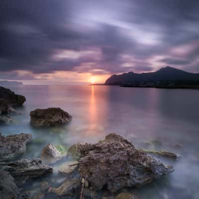 Amanecer en Playa de Sant Joan, Spain