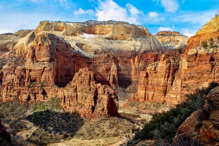 Angels Landing view from Hidden Canyon