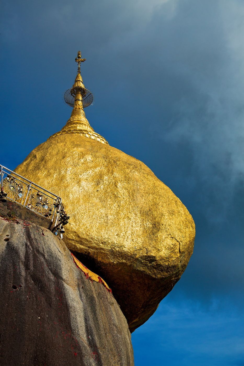 Kyaiktiyo Pagoda, Myanmar