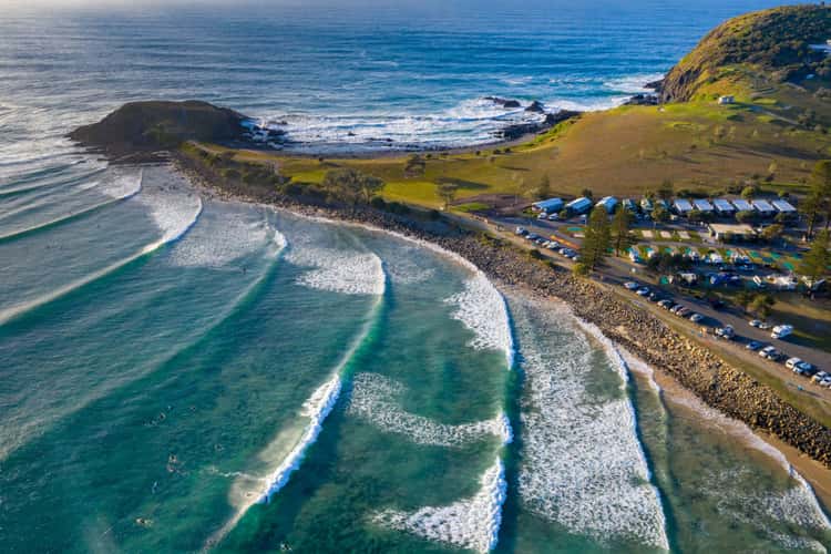 Little Nobby waves & Pebbly Beach Crescent Head NSW