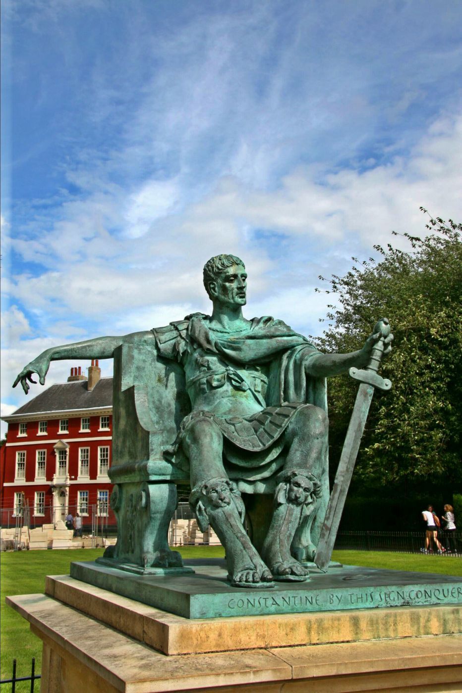 Statue des Kaisers Constantin vor dem York Minster, United Kingdom