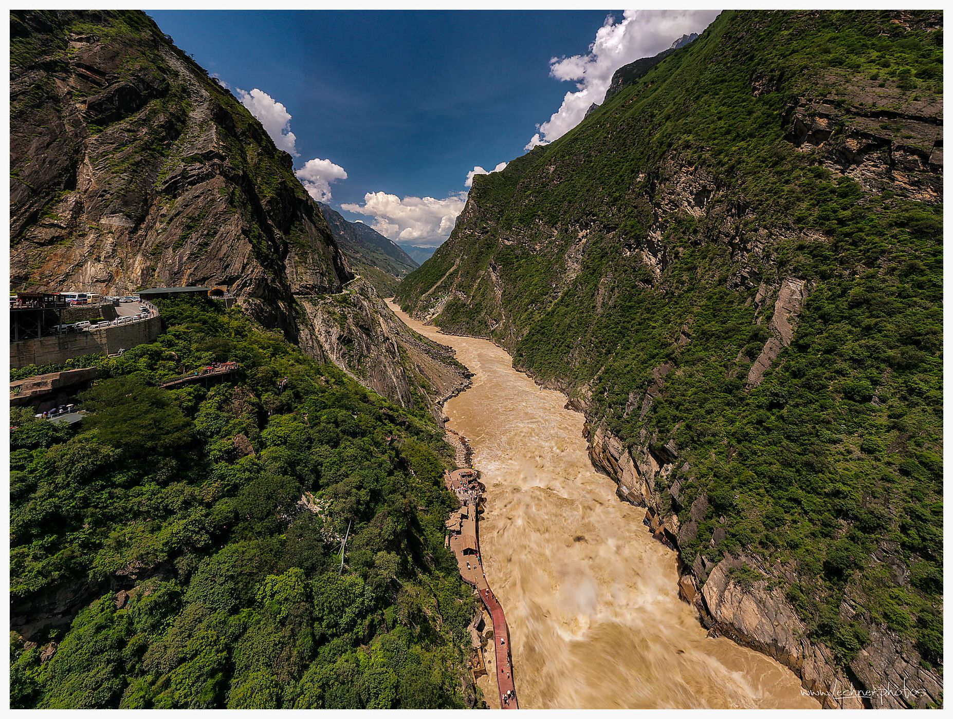Along the Tiger leaping gorge, China