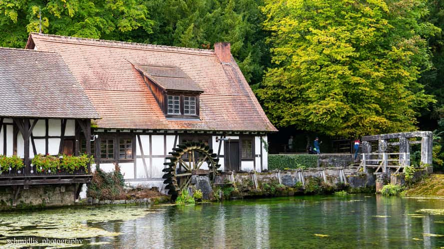 Blautopf hut from the side, Blaubeuren
