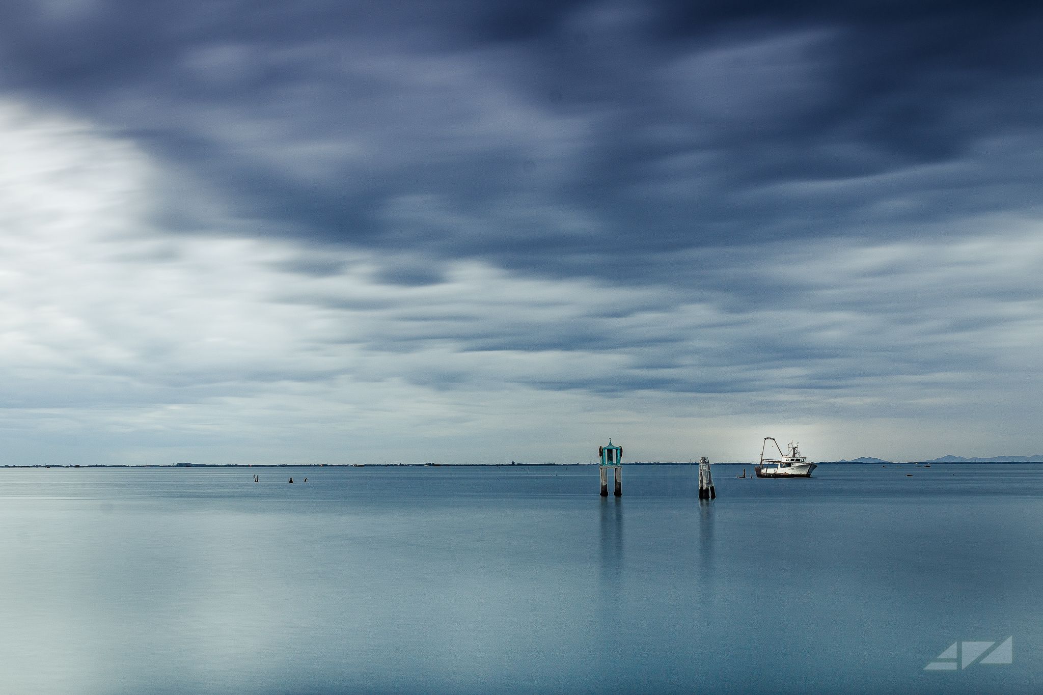 blue sea and white boat, Italy
