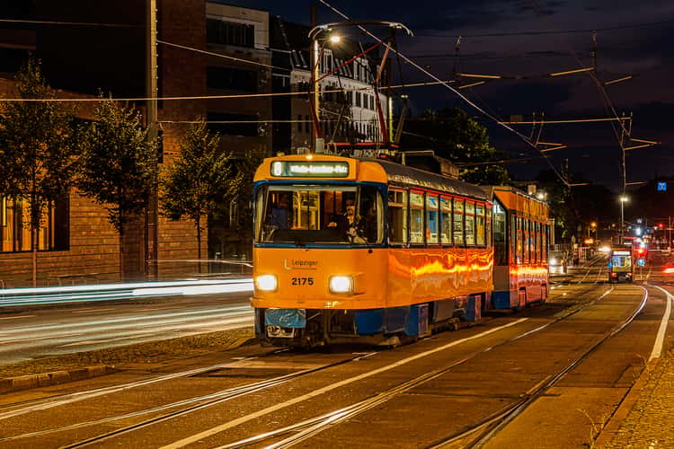 Rush Hour on Straße des 18. Oktober