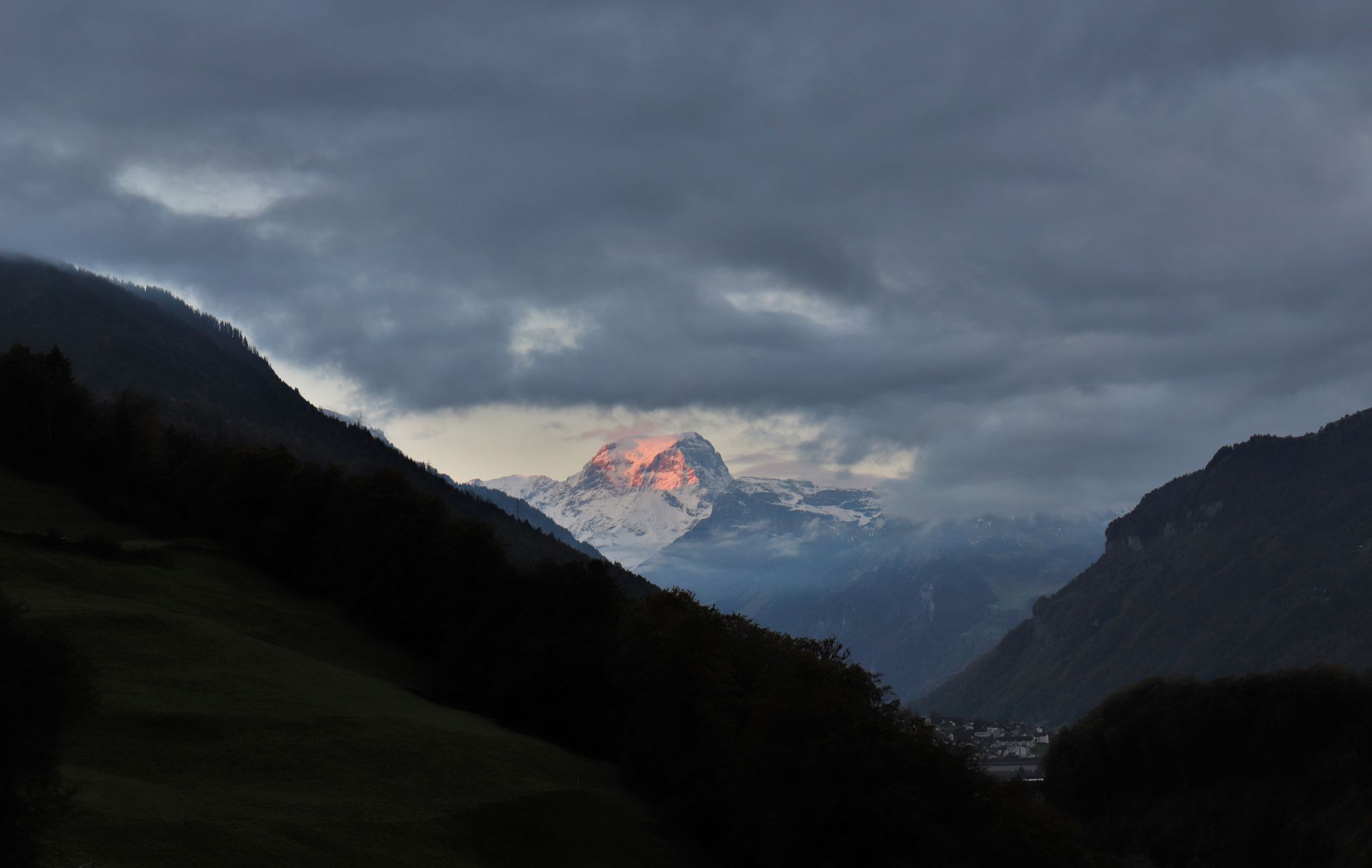 View on Mitlödi/GL, Switzerland
