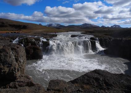 WATERFALL IN ICELAND