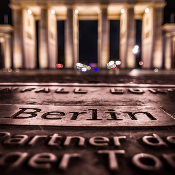 Memorial Plaque at the Brandenburger Gate, Berlin, Germany