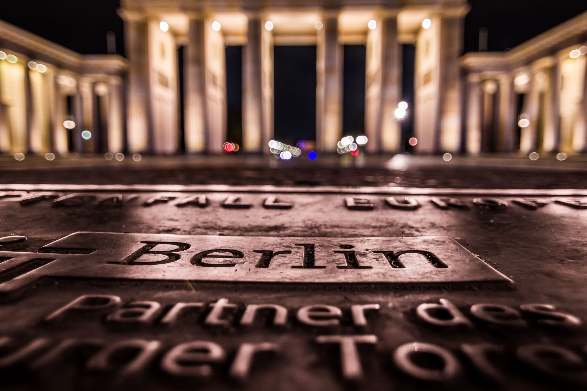 Memorial Plaque at the Brandenburger Gate, Berlin, Germany