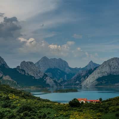 Embalse de Riaño, Spain