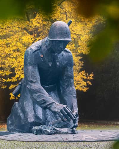 Glory to the Sappers Monument