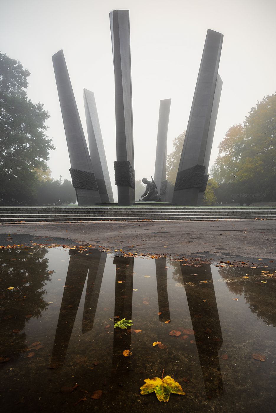 Glory to the Sappers Monument, Poland