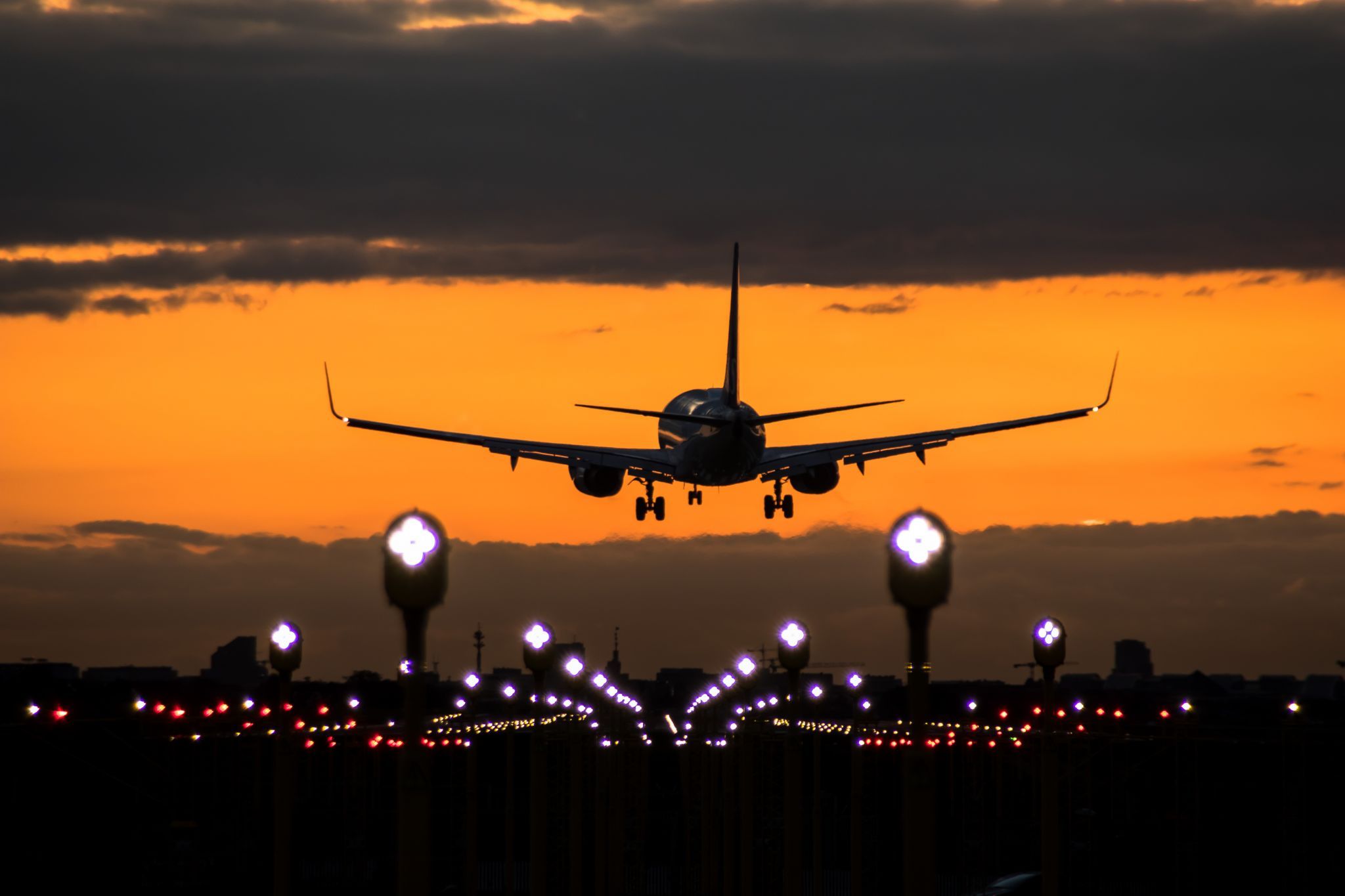Runway 25L, Belgium