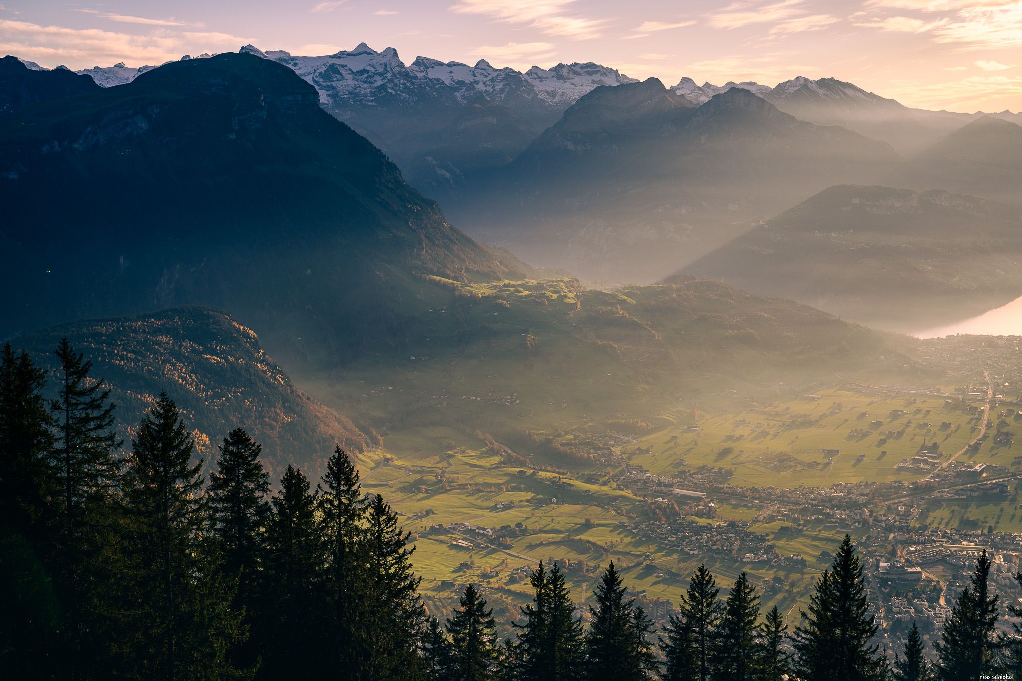 Zwüschet Mythen, Switzerland