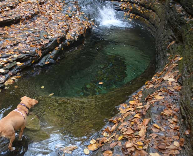 Devil's Bathtub