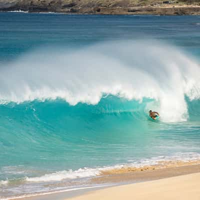 Keawaula Beach waves, USA