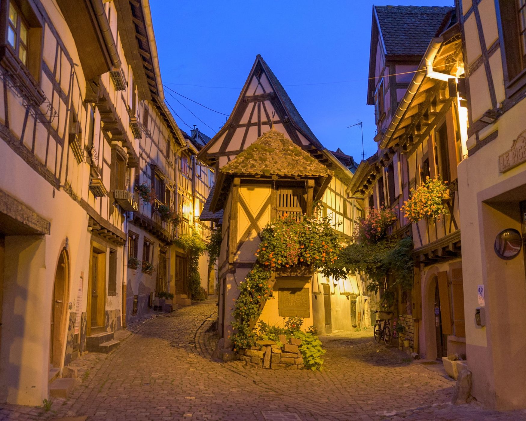 Pigeonry in Rue Du Rempart, France