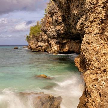 Playa Kalki cliffs, Curaçao