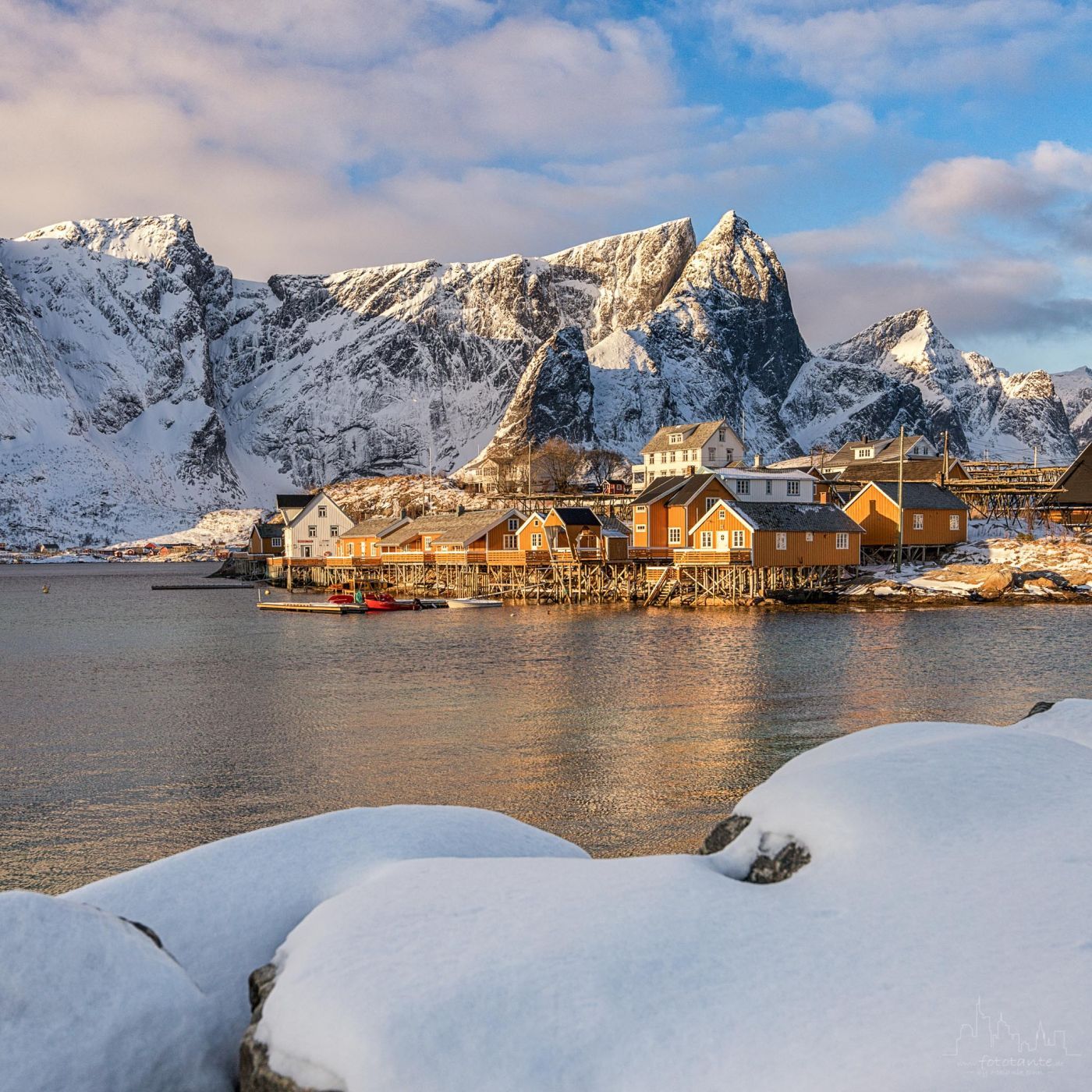 Sakrisøy Roruber, Lofoten, Norway