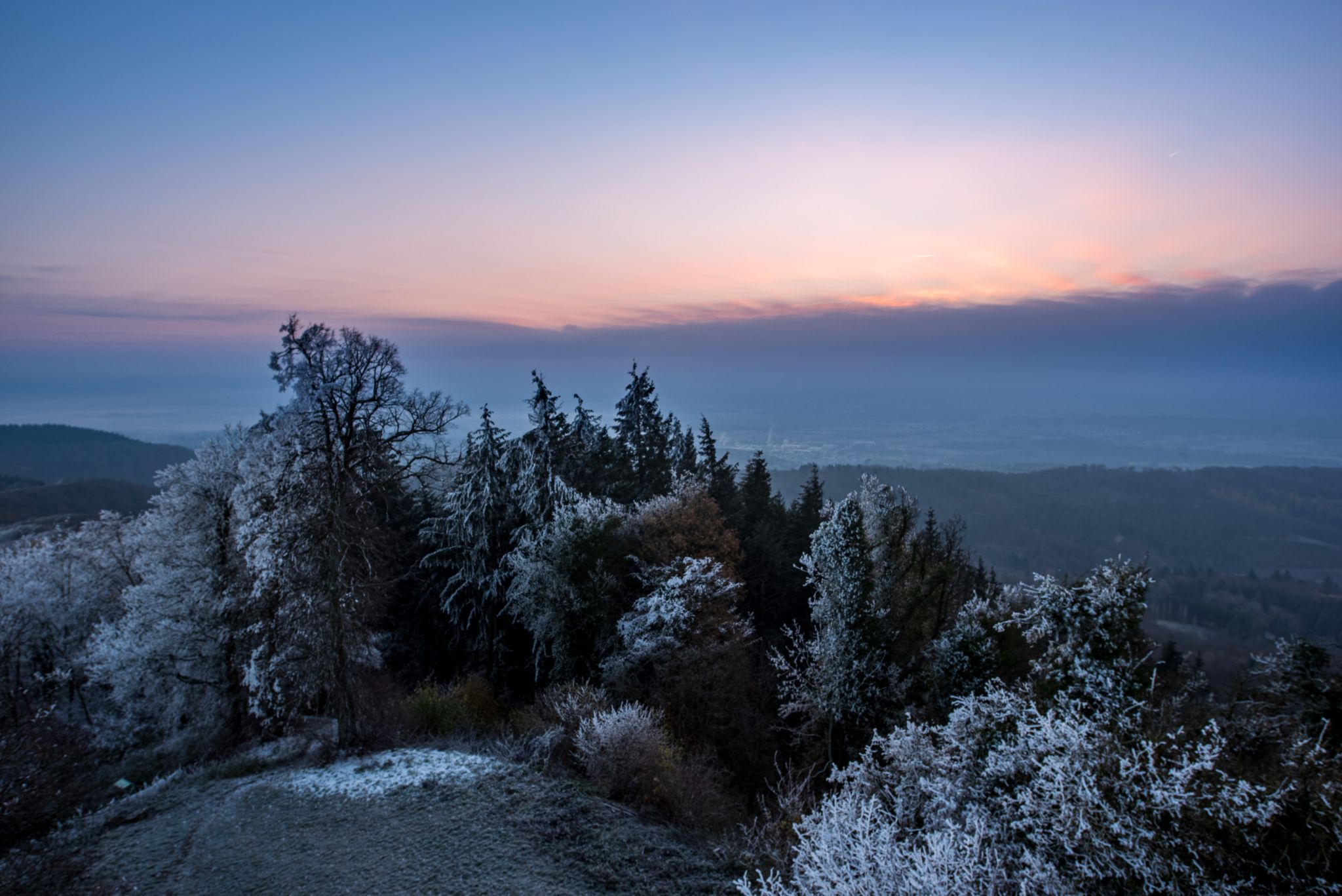 Sonnenaufgang am Neulindenturm, Germany