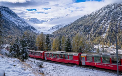 The red train and the glacier