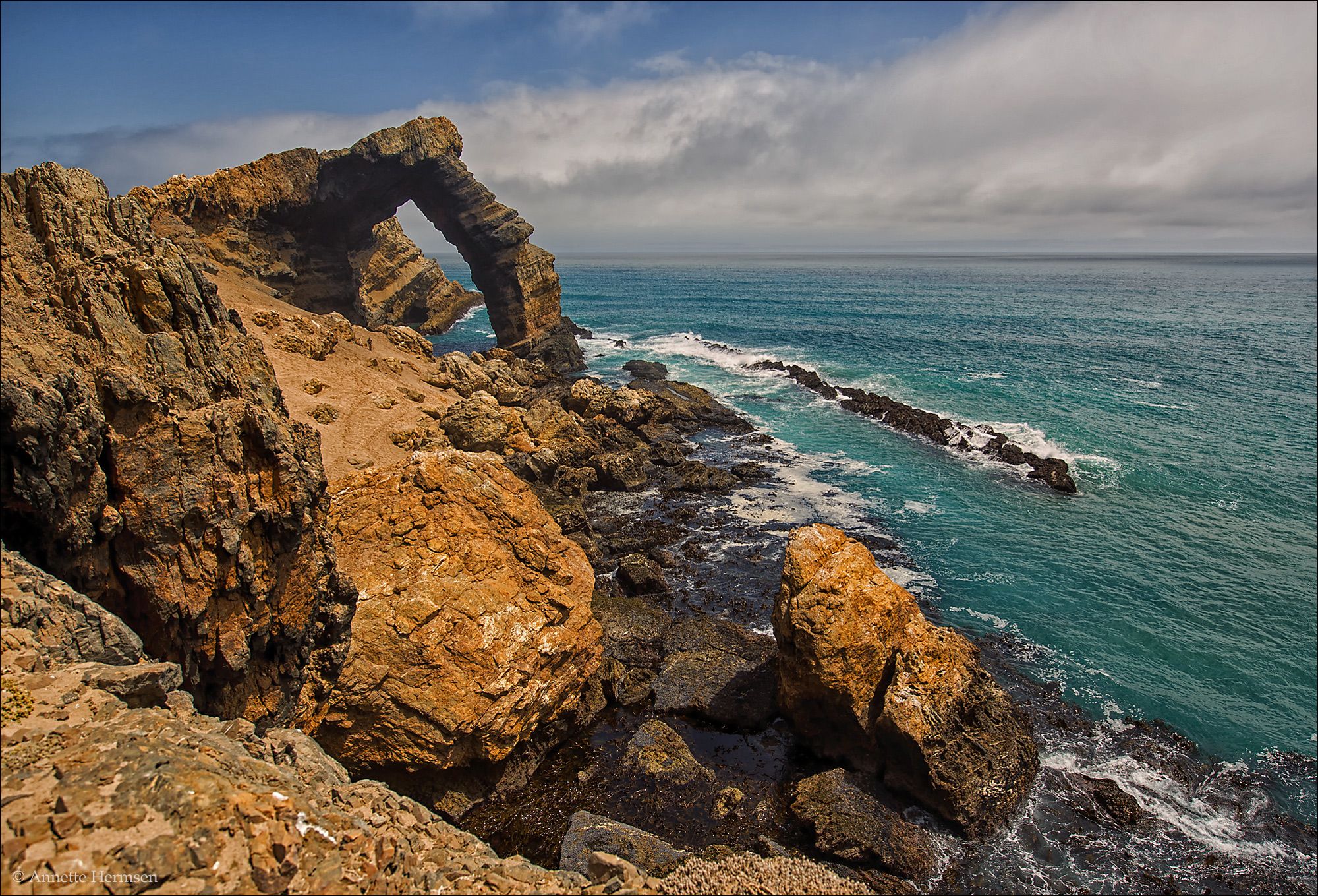 Bogenfels Arch Rock, Namibia
