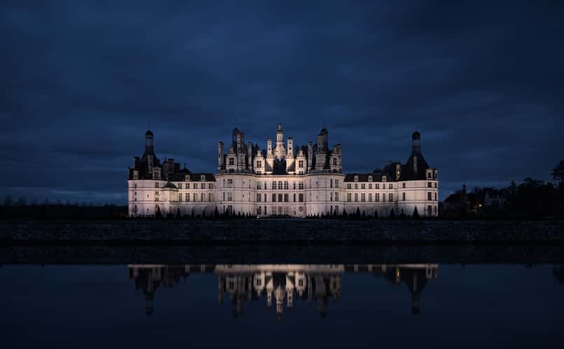 Chambord Castle seen from the Cosson river