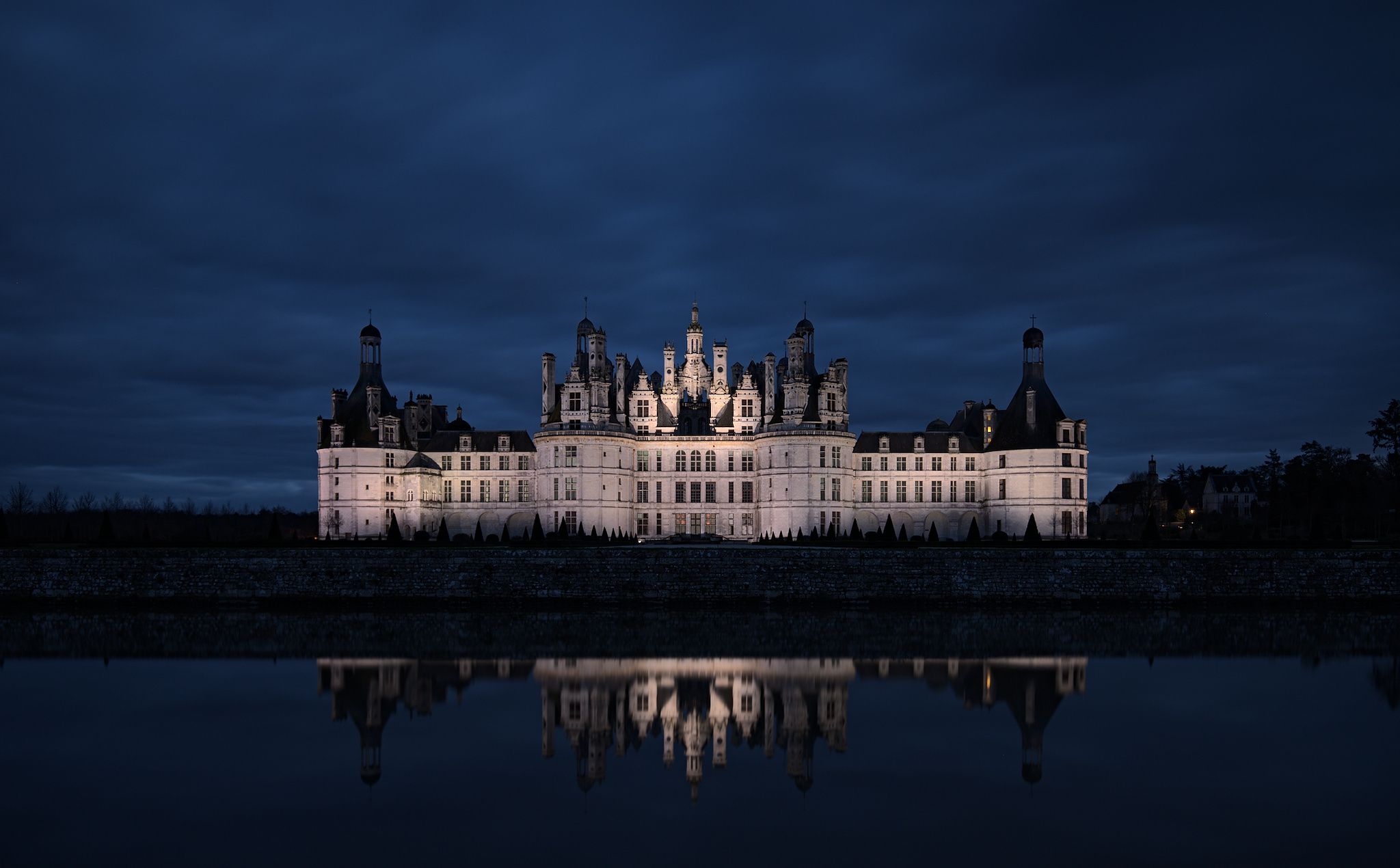 Chambord Castle seen from the Cosson river, France