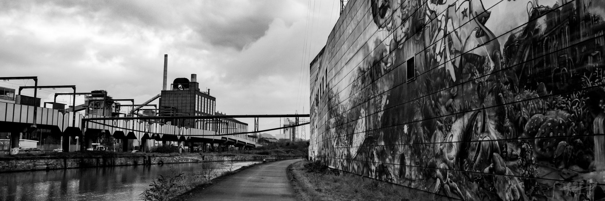Charleroi - ravel sambre - sites industriels, Belgium