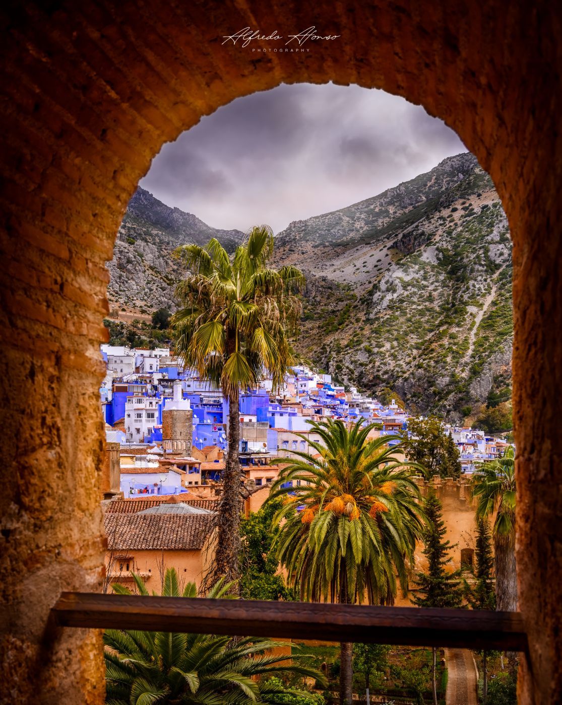 Mann in Chefchaouen, Morocco