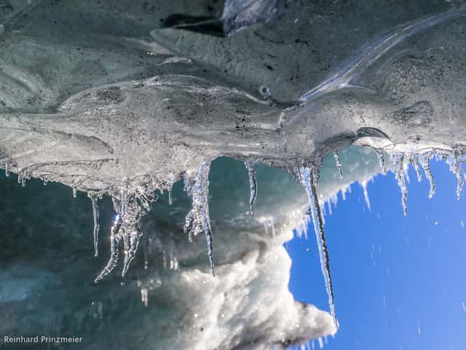 Ice cave Breiðamerkurjökull Glacier