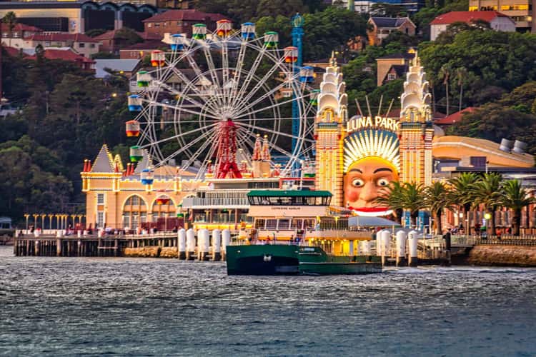 Luna Park & Ferry Sydney Harbour, Sydney