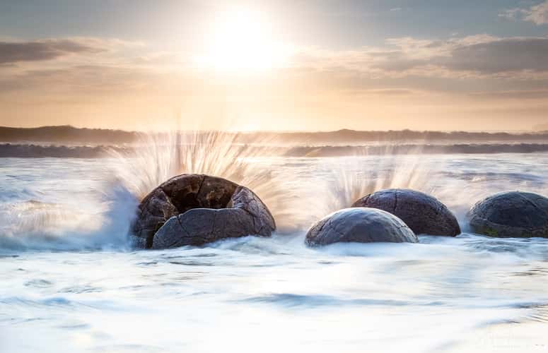 Moeraki Boulders sunrise South Island