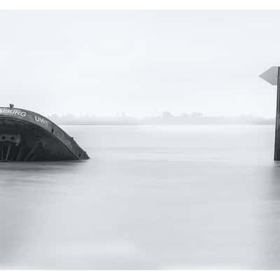 Ship wreck 'Uwe' and 'Polstjernan' at Falkensteiner Ufer, Germany