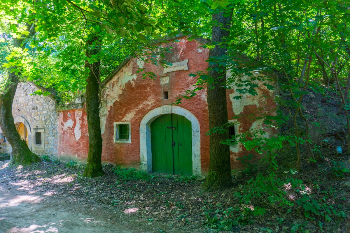 Pátyi pincehegy, Hungary