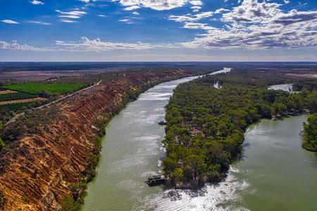 The river bend Heading Cliffs lookout, Renmark SA