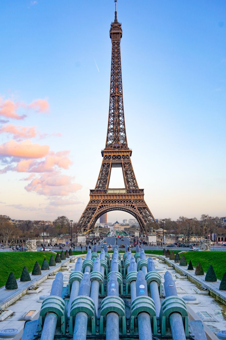 Fontaine du Trocadéro & Eiffel Tower, Paris France, France