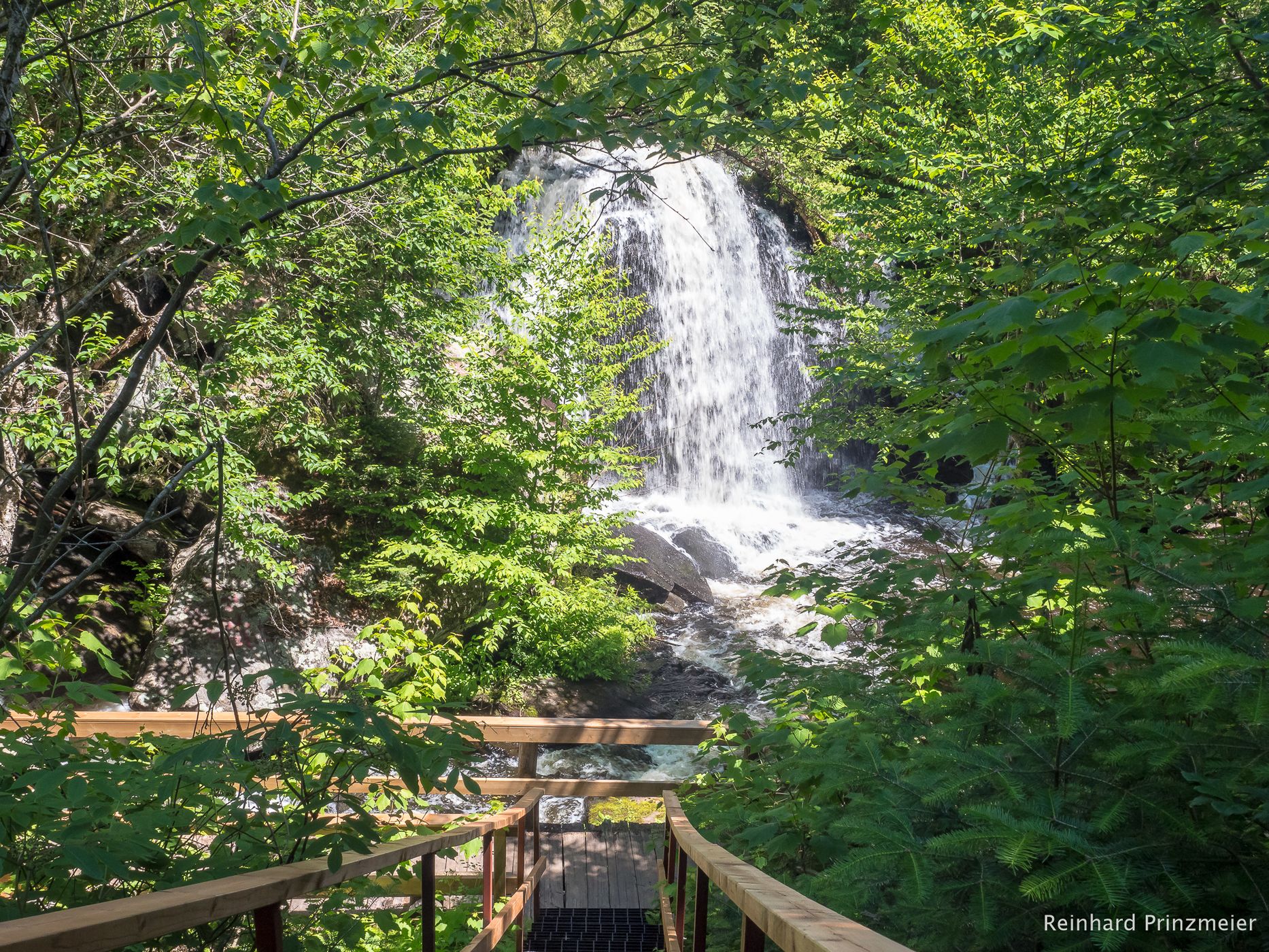 Chutes du lac Roland (Lake Roland Falls), Canada