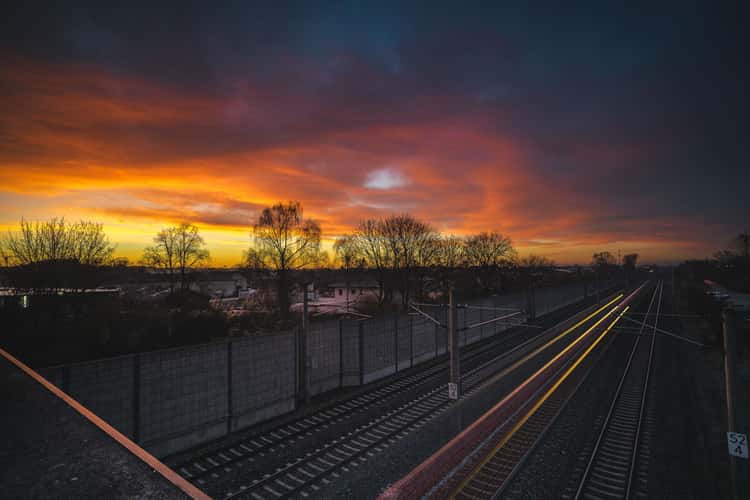 Morgenrot mit Züge