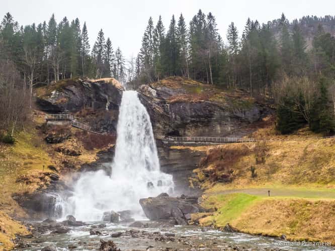 Steinsdalsfossen